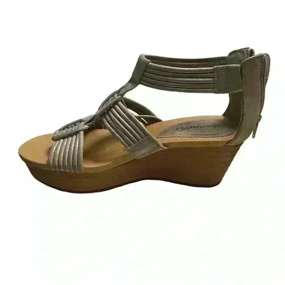 Baretraps Keisha Wedge Sandals Gold Faux Leather Size 7.5 - Picture 4 of 8